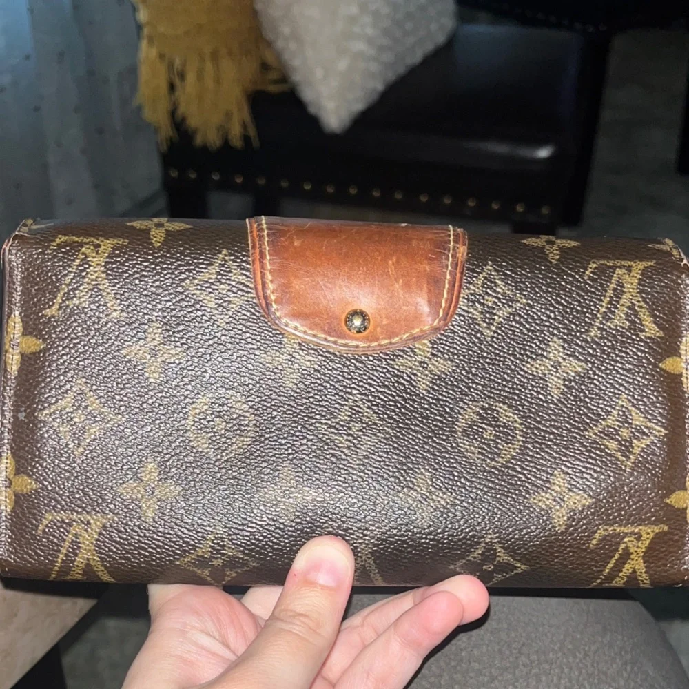 Louis Vuitton Monogram Turnlock Wallet